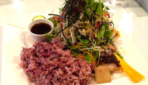 東京の地場野菜が食べられるレストラン「カムラッド調布店」