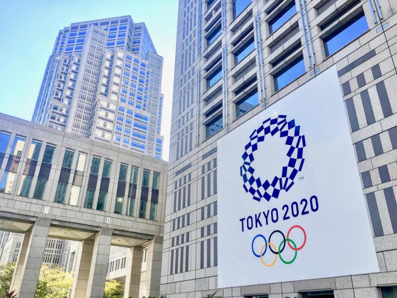 東京都庁 オリンピック・パラリンピック フラッグ展示