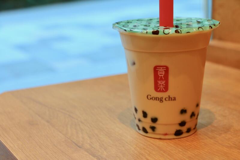 貢茶（Gong cha）のタピオカミルクティー