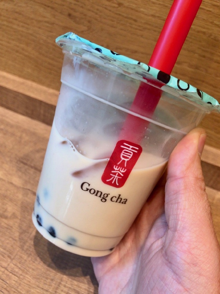 貢茶（Gong cha）のタピオカミルクティー