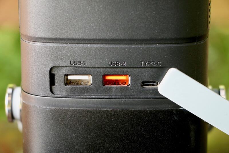 DOSUKOI（ドスコイ）超軽量AC付きポータブル電源はUSBが2口、USB TYPE-Cも使用可能