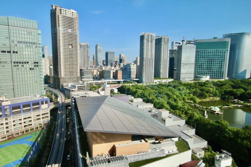 メズム東京、朝食会場のシェフズ・シアターからの眺め