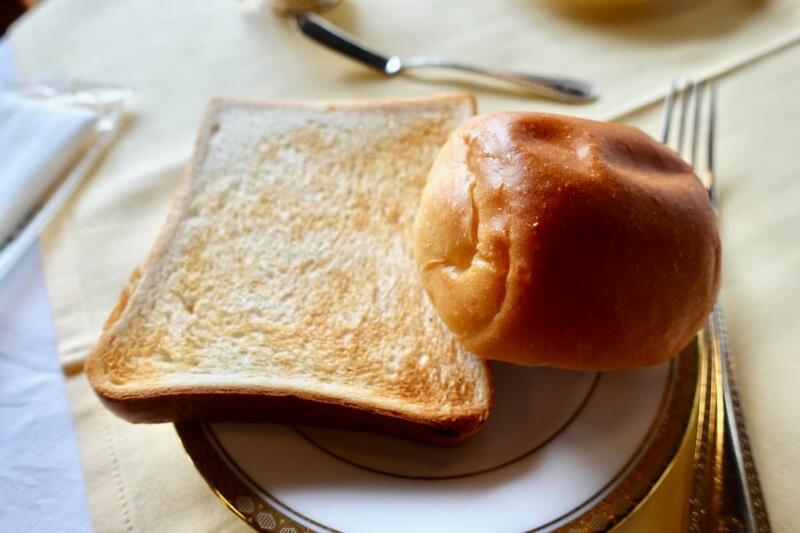 日光金谷ホテル 洋風朝食　トーストとパン