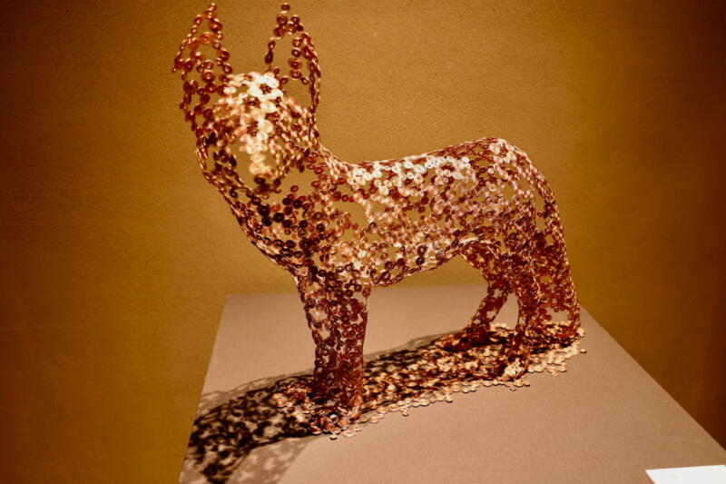 現代美術家/彫刻家・西島雄志さんの「白狐」