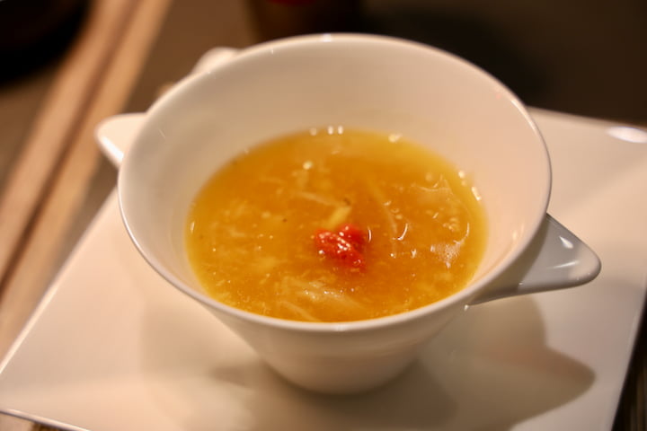 上海蟹とふかひれの上湯スープ