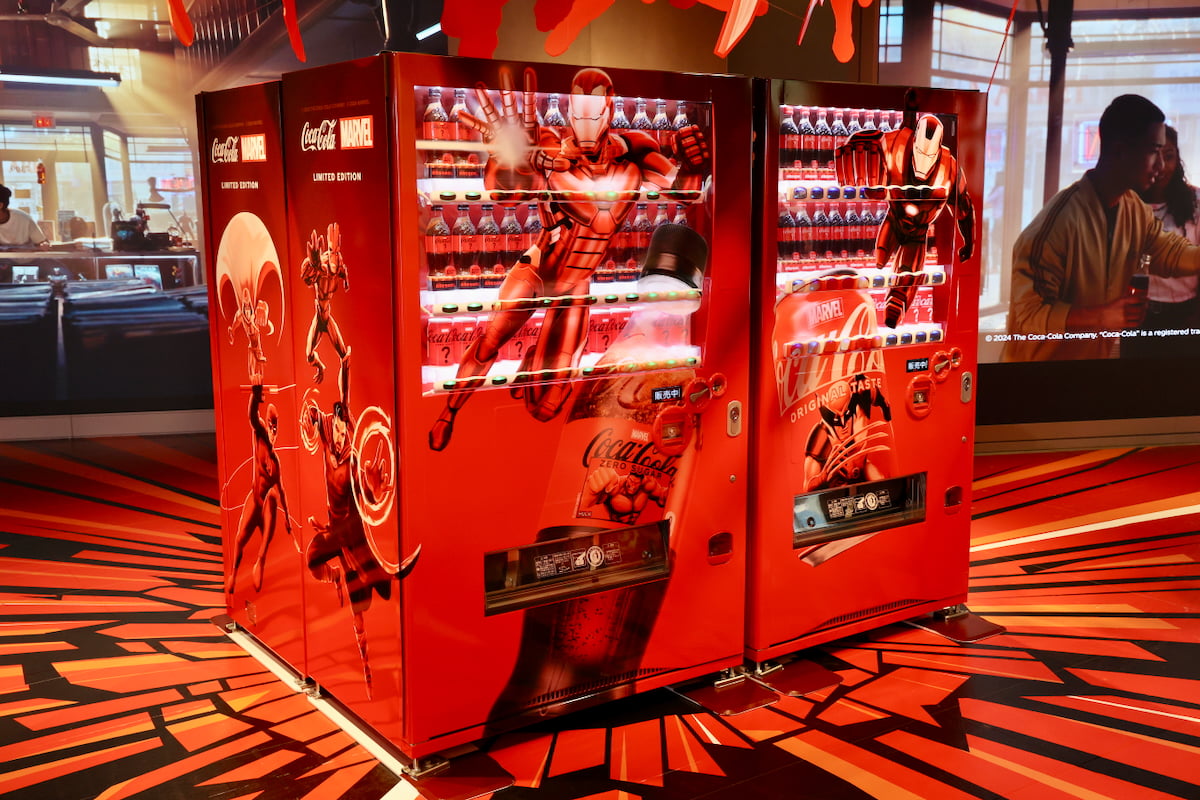 コカ･コーラ×マーベル：ザ･ヒーローズ ～渋谷で最強をその手に～スペシャル自動販売機