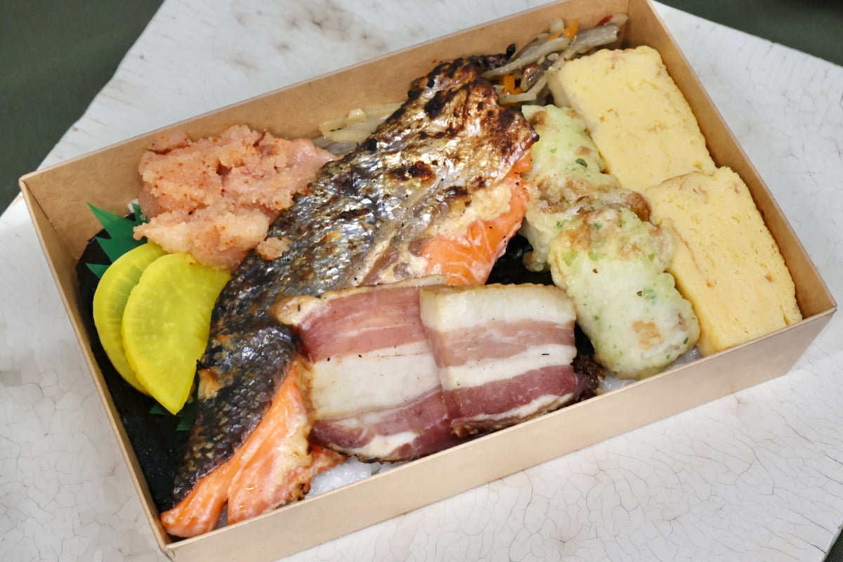 ⽊内酒造の酒粕漬け海苔弁当（銀ざけ）※エキュートエディション新橋限定