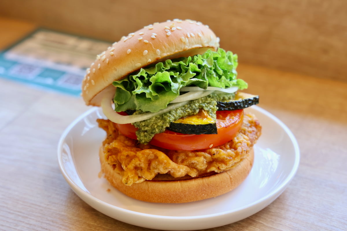 フレッシュネスバーガー夏の新作登場！国産夏野菜たっぷり「サマーリフレッシュフェア」7/16(水)から開催