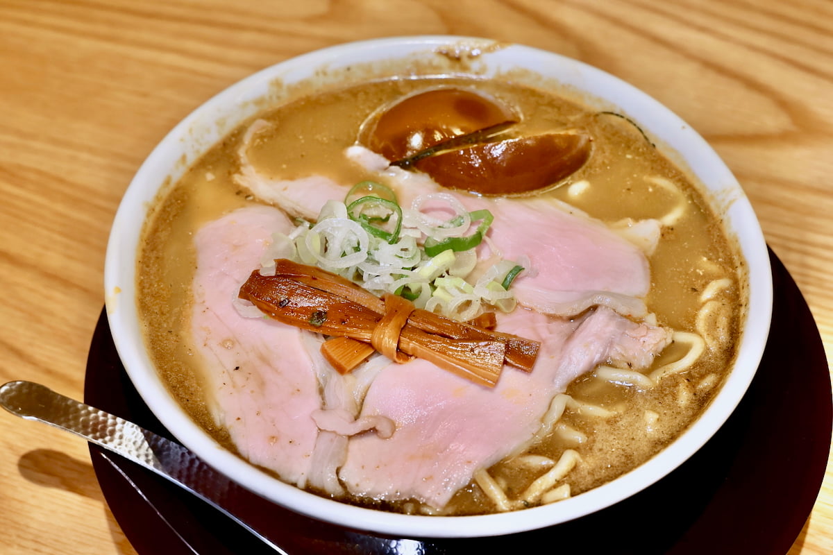 「津軽煮干 ひらこ屋」こいくち煮干（コク照り完熟玉子入り）