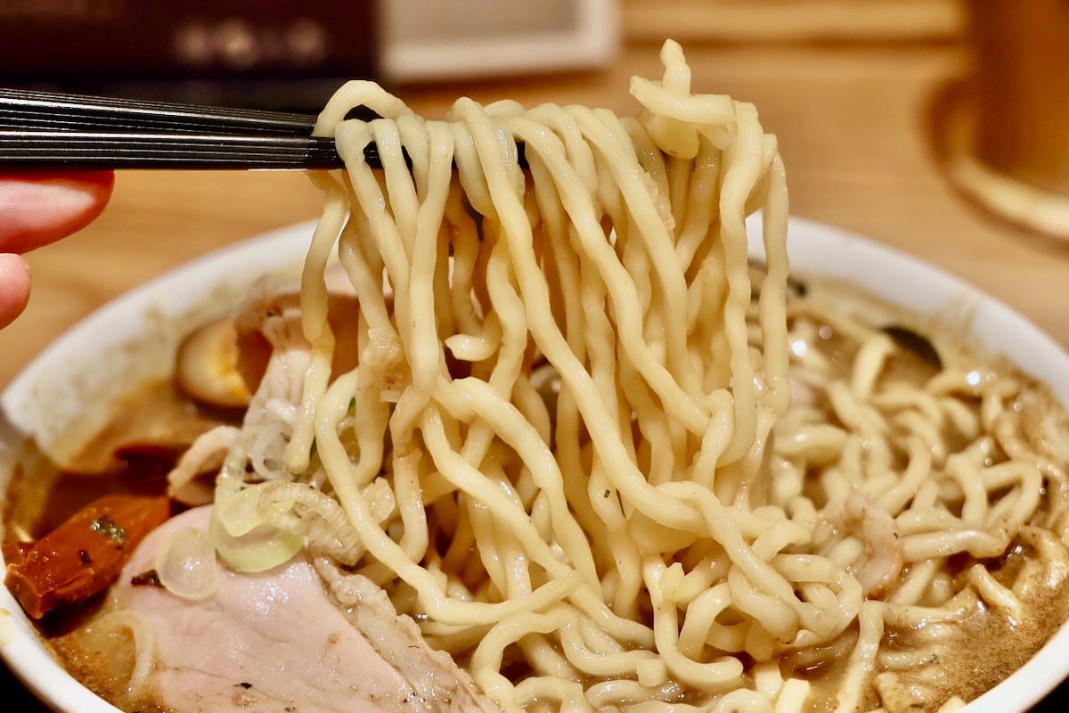 「津軽煮干 ひらこ屋」こいくち煮干（コク照り完熟玉子入り）