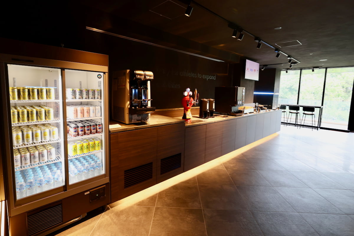 JAPAN AIRLINES LOUNGE（2階）