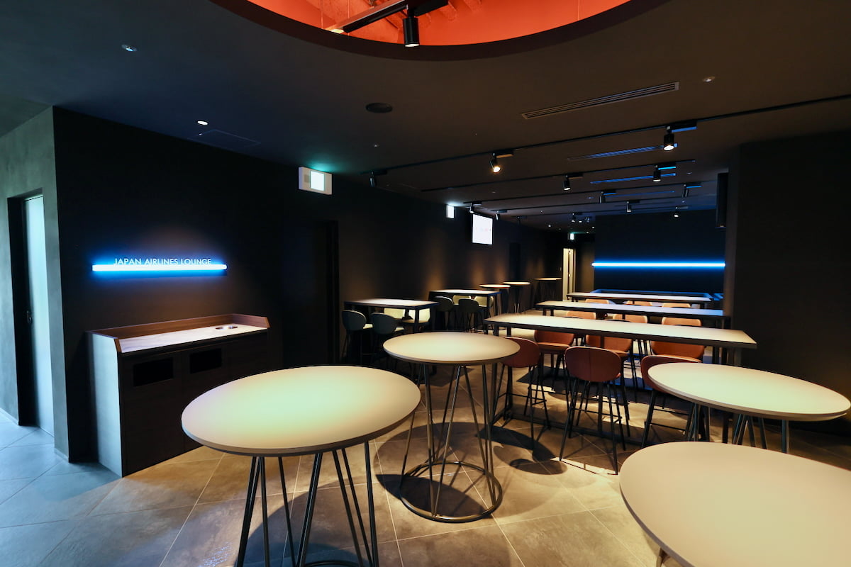 JAPAN AIRLINES LOUNGE（2階）