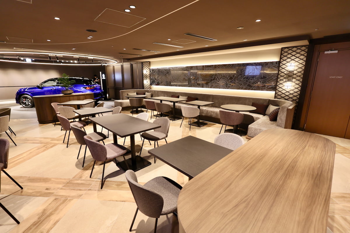 TOYOTA PREMIUM LOUNGE（1階／152名）