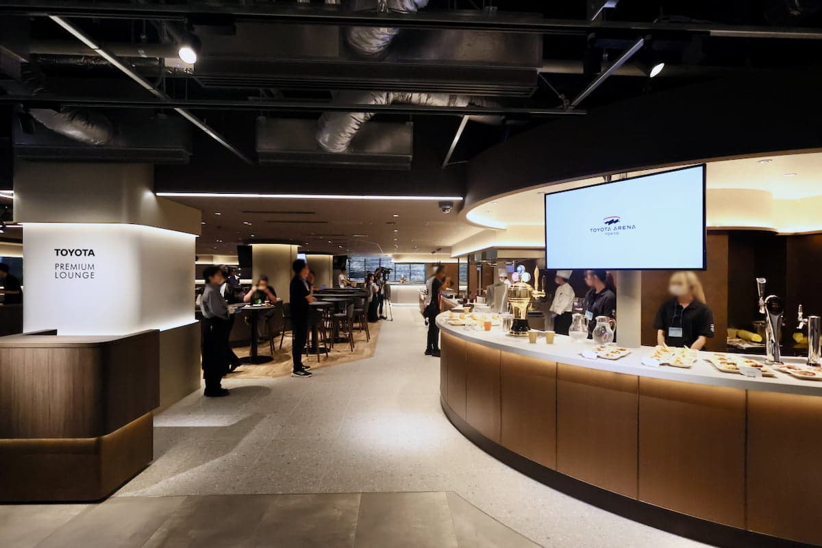 TOYOTA PREMIUM LOUNGE（1階／152名）