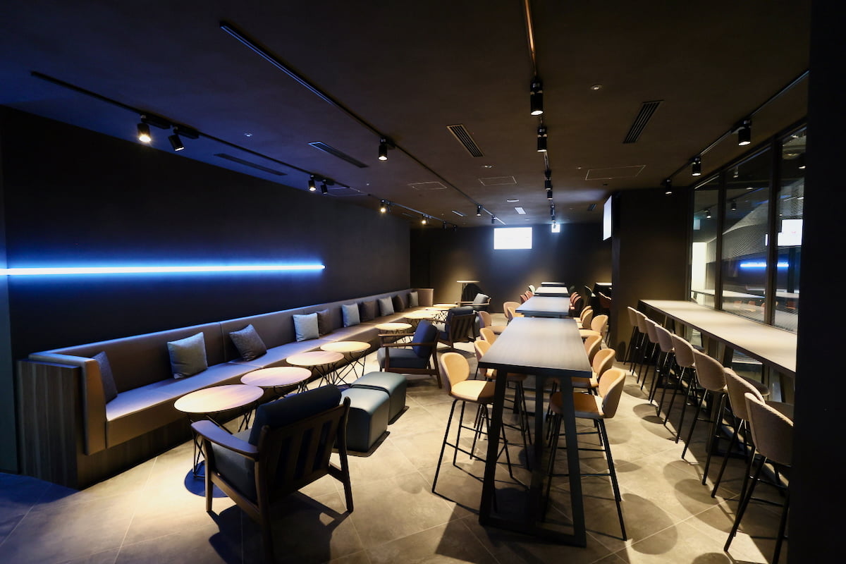 JAPAN AIRLINES LOUNGE（2階）