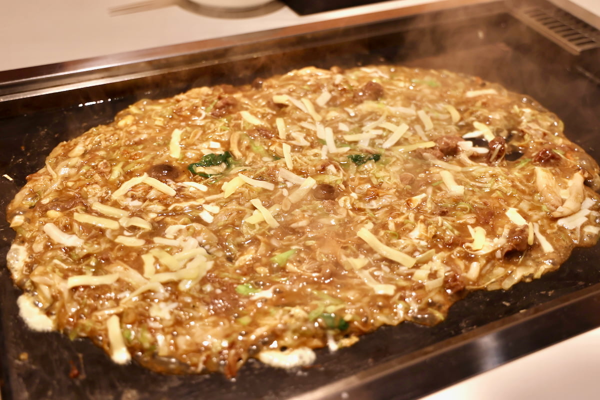 新商品の「牛すじカレー」を食べてみた