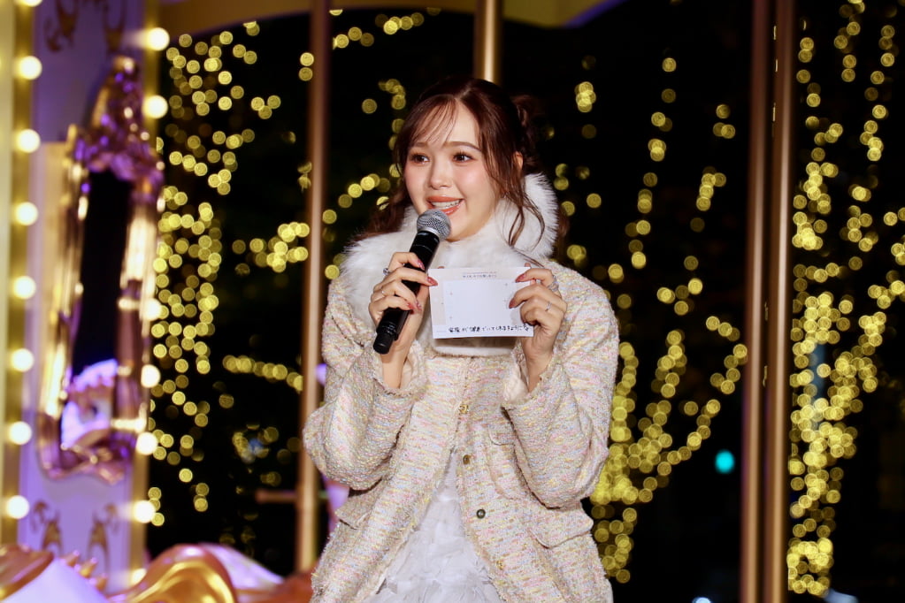 日本橋に「麒麟ゴーラウンド」初登場!カナエルNIHONBASHI 2025-26点灯式に藤田ニコルさんが登場