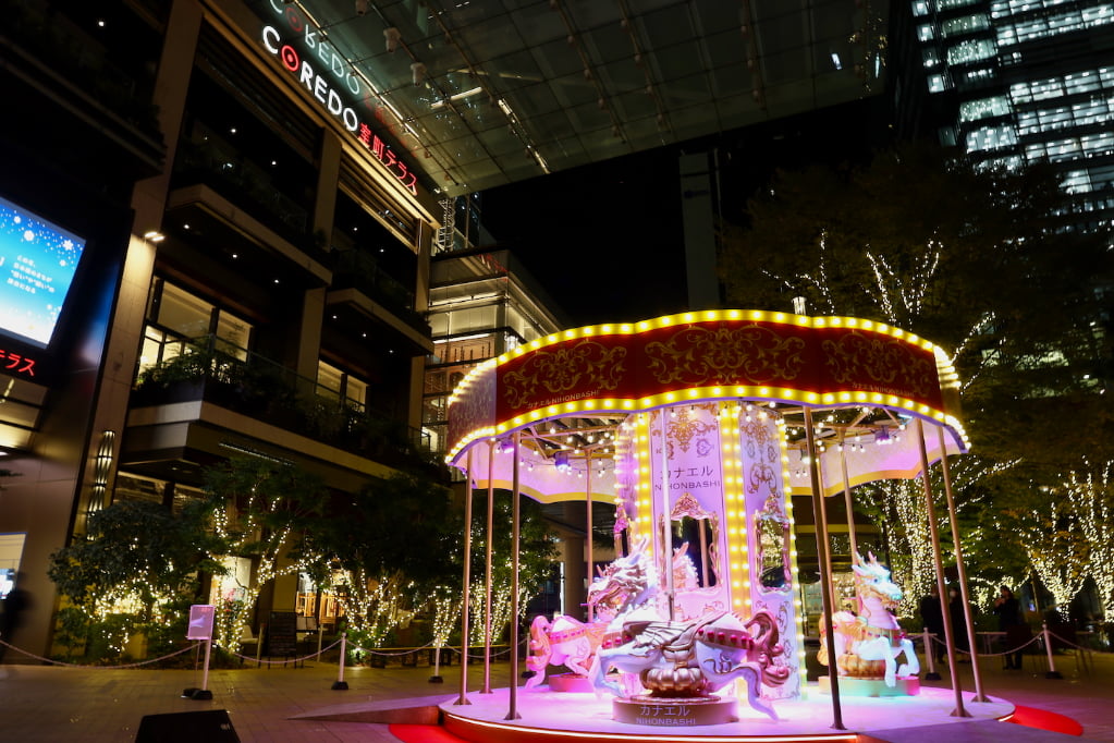 日本橋に「麒麟ゴーラウンド」初登場!カナエルNIHONBASHI 2025-26点灯式に藤田ニコルさんが登場