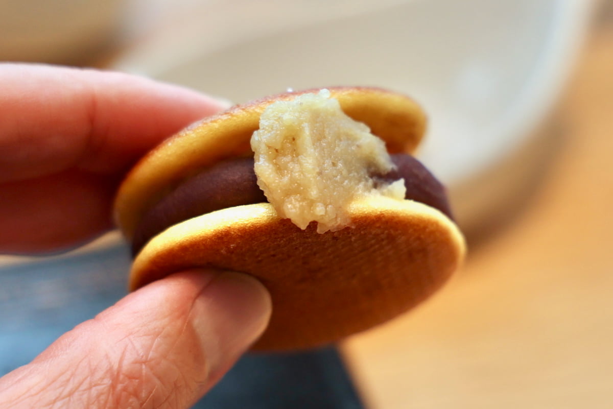 「笠間栗あん」は、茨城県笠間市のブランド栗の風味がたっぷりと詰まった