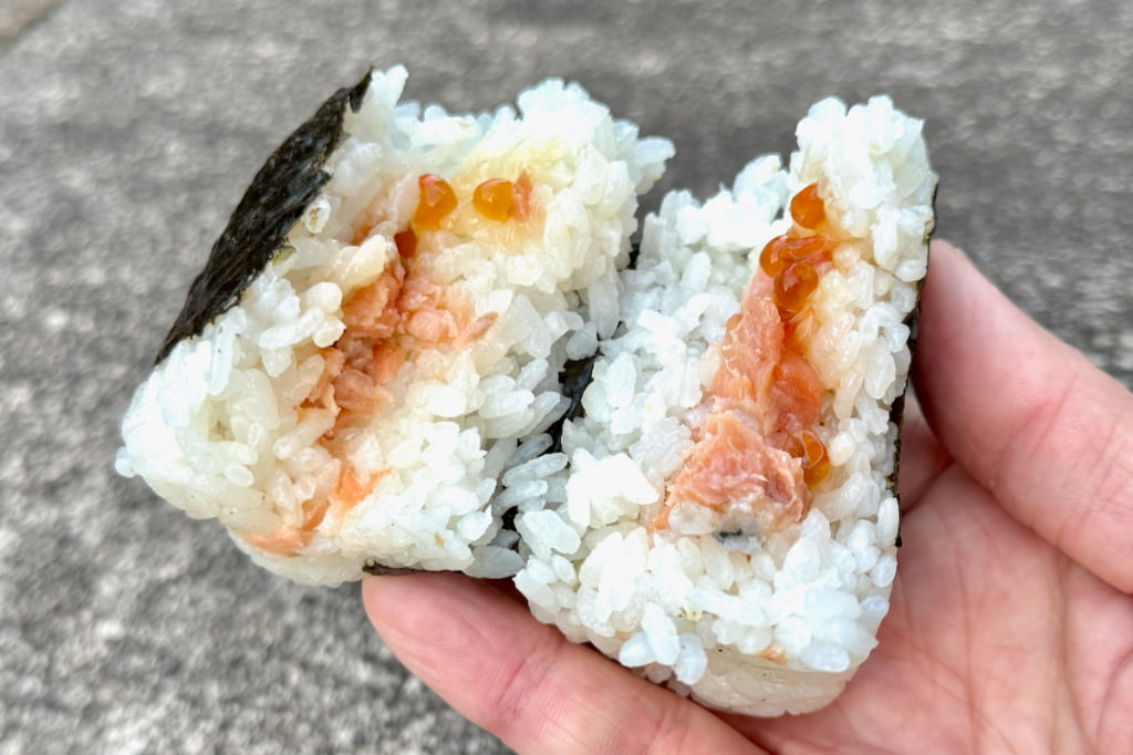 ぼんご監修 ごちむすび いくらと秋鮭