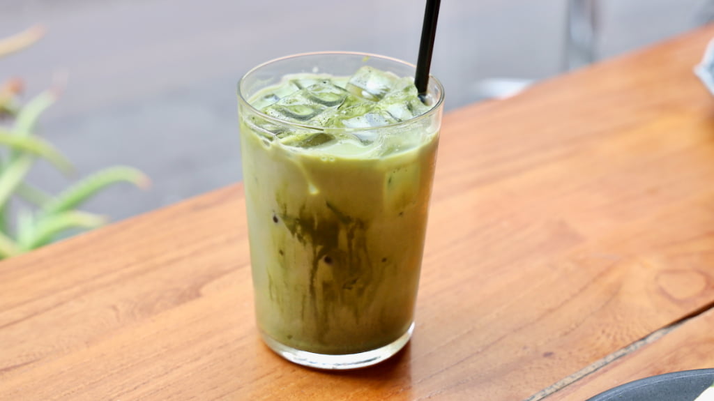 八女抹茶の濃い抹茶ラテ