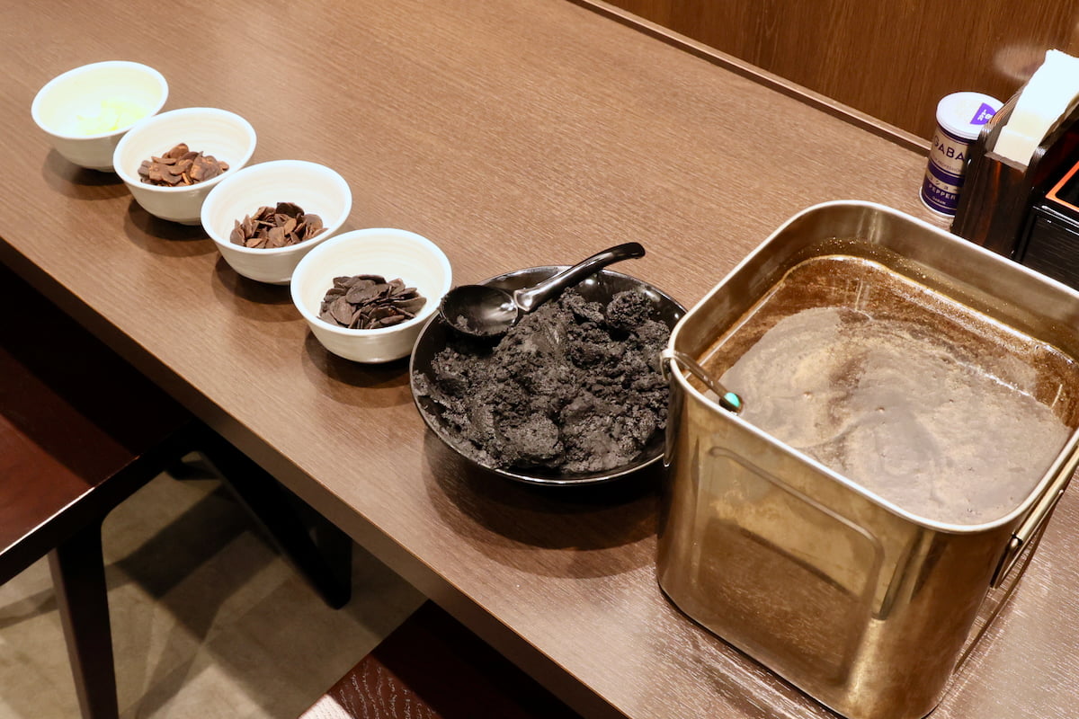 熊本・人吉の老舗「好来ラーメン」65年以上続く“黒い一杯”が東京ラーメンストリートに期間限定登場