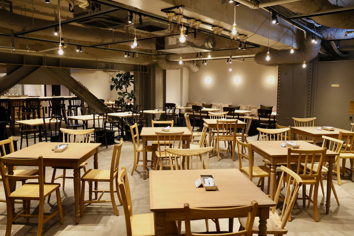 新たな文化発信拠点「有隣堂」（ザ レガシー（旧横浜市庁舎行政棟 B1階・1階・2階）【有隣堂】1909 (ユウリンショクドウ)