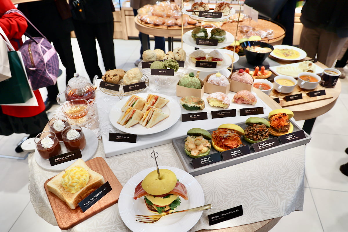 ポンパドウル BASEGATE 横浜関内店