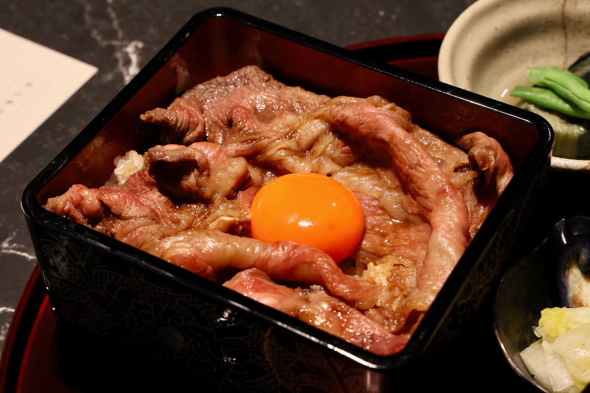 和牛の魅力を極めた「牛丼 㐂㐂屋」神戸牛 牛丼御膳