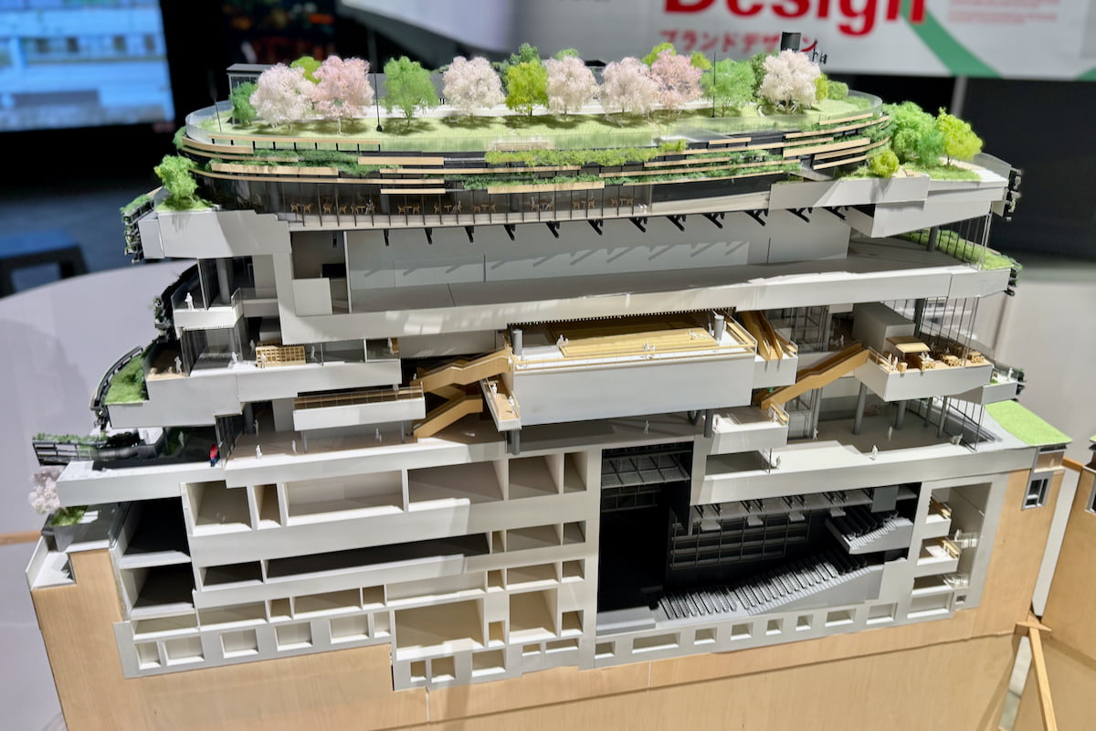 建物の構造がよく分かる精巧なミニチュアも展示