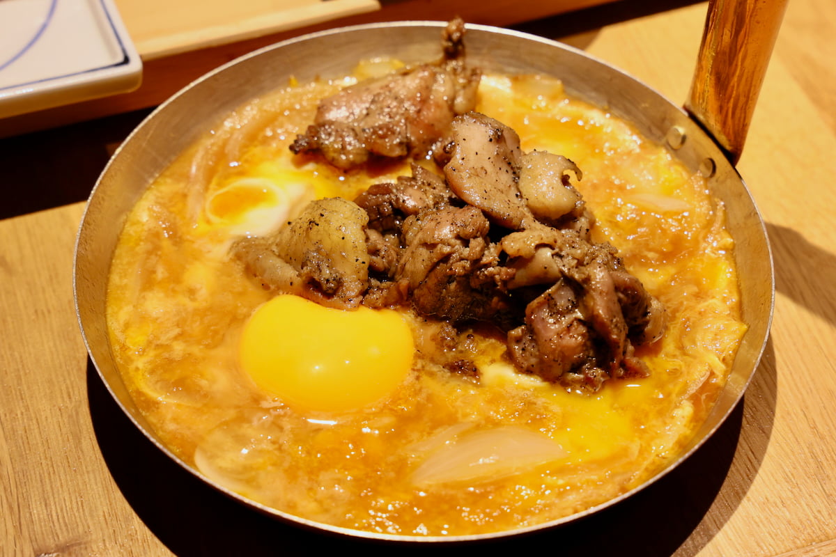 “焼きたて・炊きたて・綴じたて”の「名物 親子丼御膳」