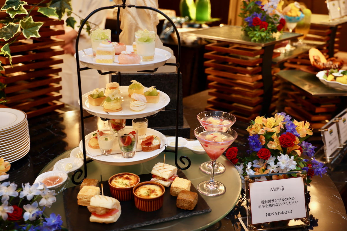 Shine Muscat & Peach Afternoon Tea(シャインマスカット & ピーチ アフタヌーンティー)