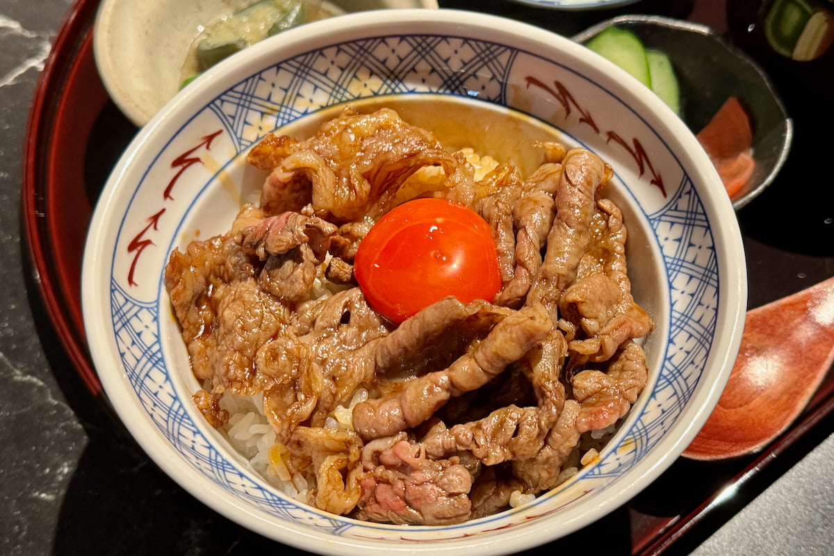 夜はニュウマン高輪「MIMURE」で㐂㐂屋(ききや)「山形牛の牛丼御膳(3,200円)」