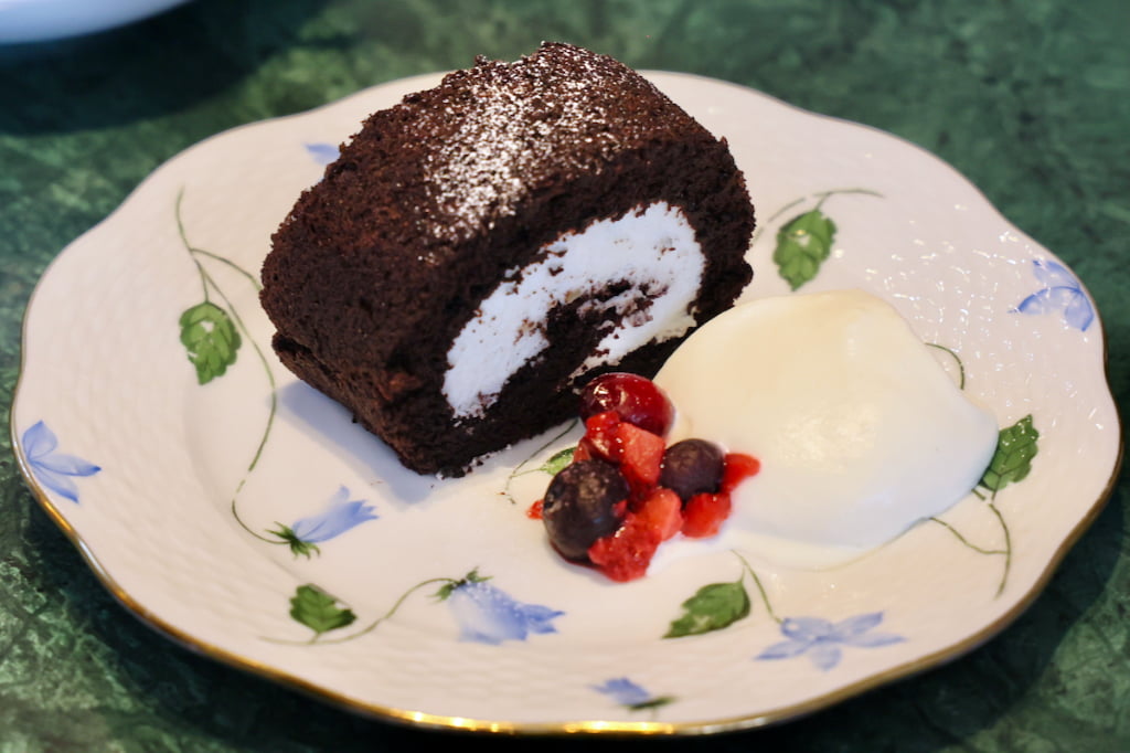 本日のロールケーキ(ココアロール)(800円)