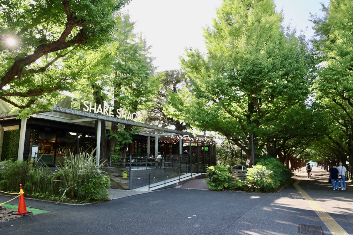 Shake Shack日本1号店・外苑いちょう並木店