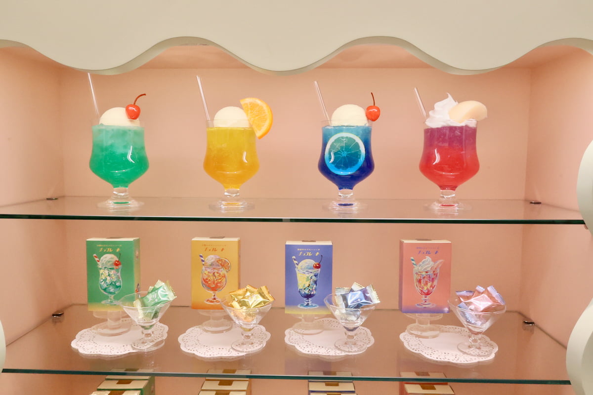 どこか懐かしい「レトロ喫茶店」の世界観