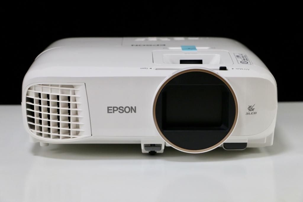 エプソンのホームプロジェクター「EH-TW5650」導入編 ライフスタイルが 