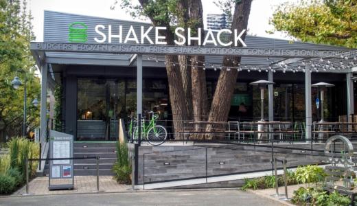 「シェイクシャック」が神宮外苑いちょう並木にオープン！NY発のグルメハンバーガーが日本初上陸