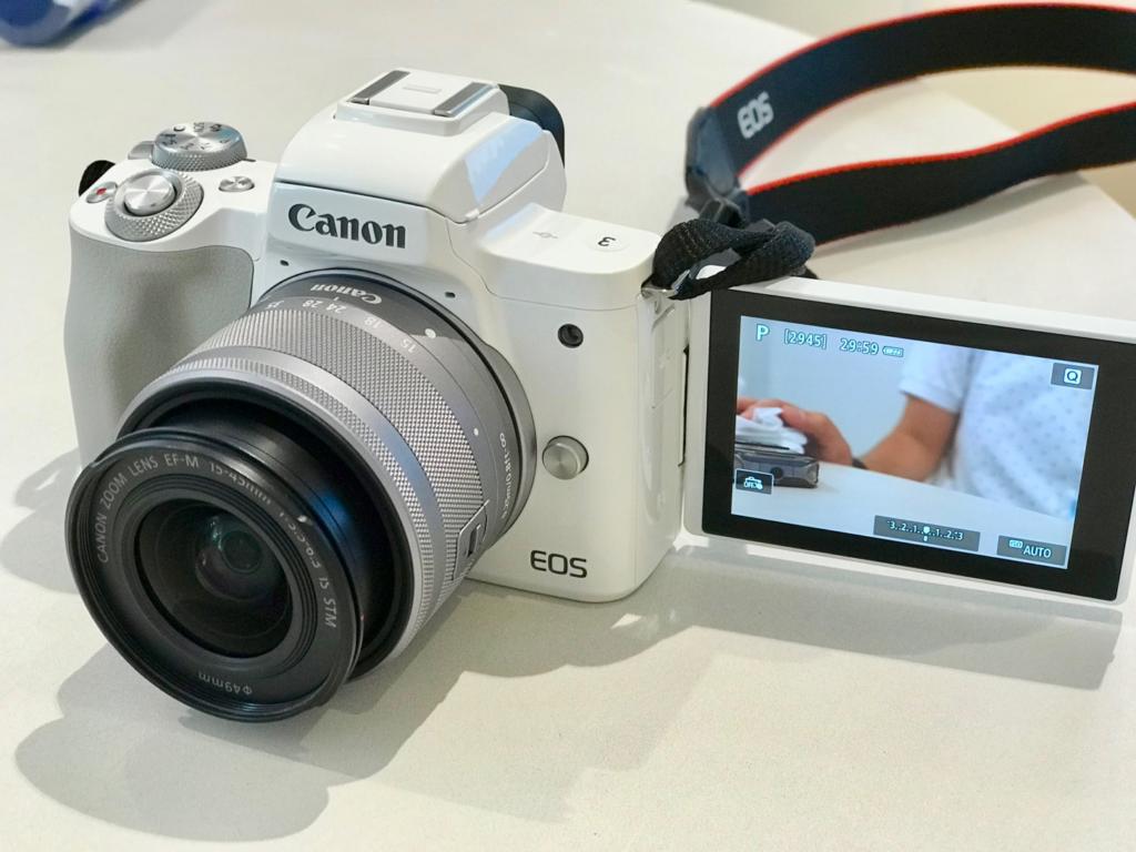 Canon EOS kiss Mのバリアングル液晶モニター