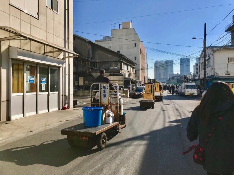 築地場内グルメ とんかつ八千代で肉厚 車エビフライ定食 を食す 東京散歩ぽ