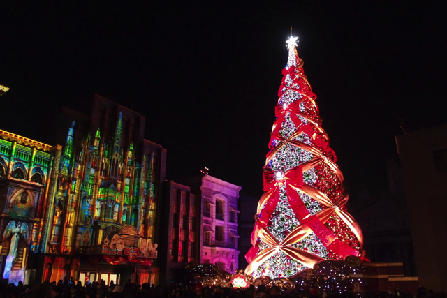 ユニバーサル ワンダー クリスマスが開催中 Usjで世界一の輝きのクリスマスツリーを見てきたよ 東京散歩ぽ